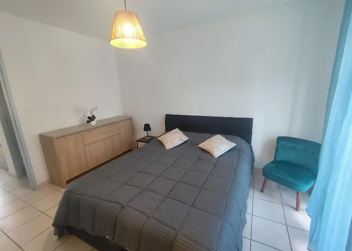 Vue Sur La Cité Médiévale -clim-parking Apartamento *